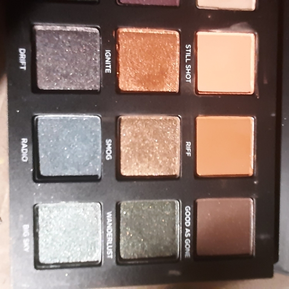 Makeup - Picture 5 of 10